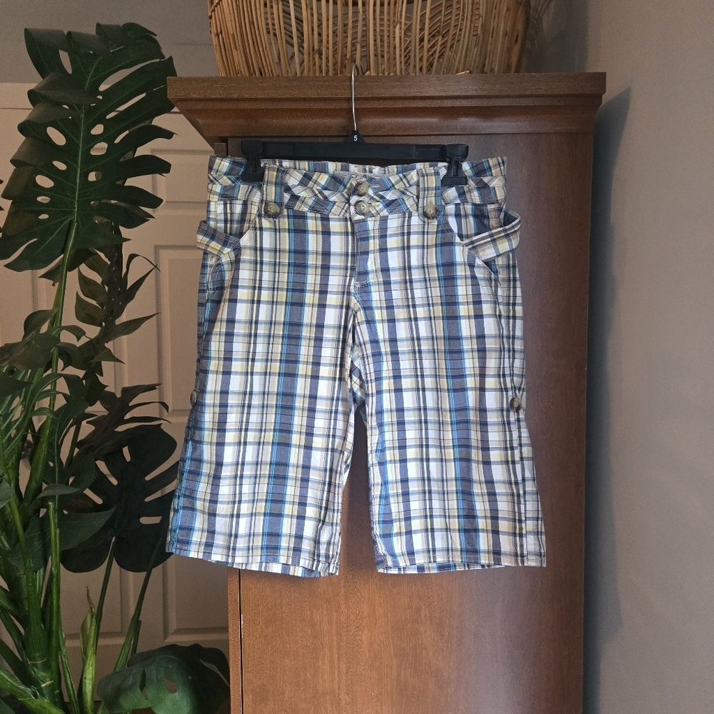 Jolt Blue Plaid Women Shorts Bermudas